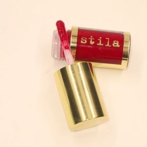 Stila Vinyl Liquid Glossy Lip Lacquer-Hot Pursuit